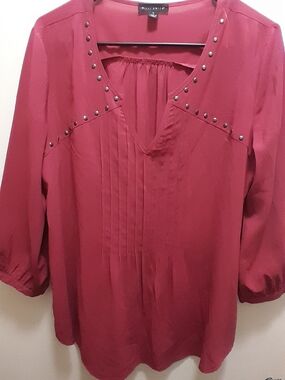 Willi Smith Wine-Pink Studded V-Neck Pintuck Blouse